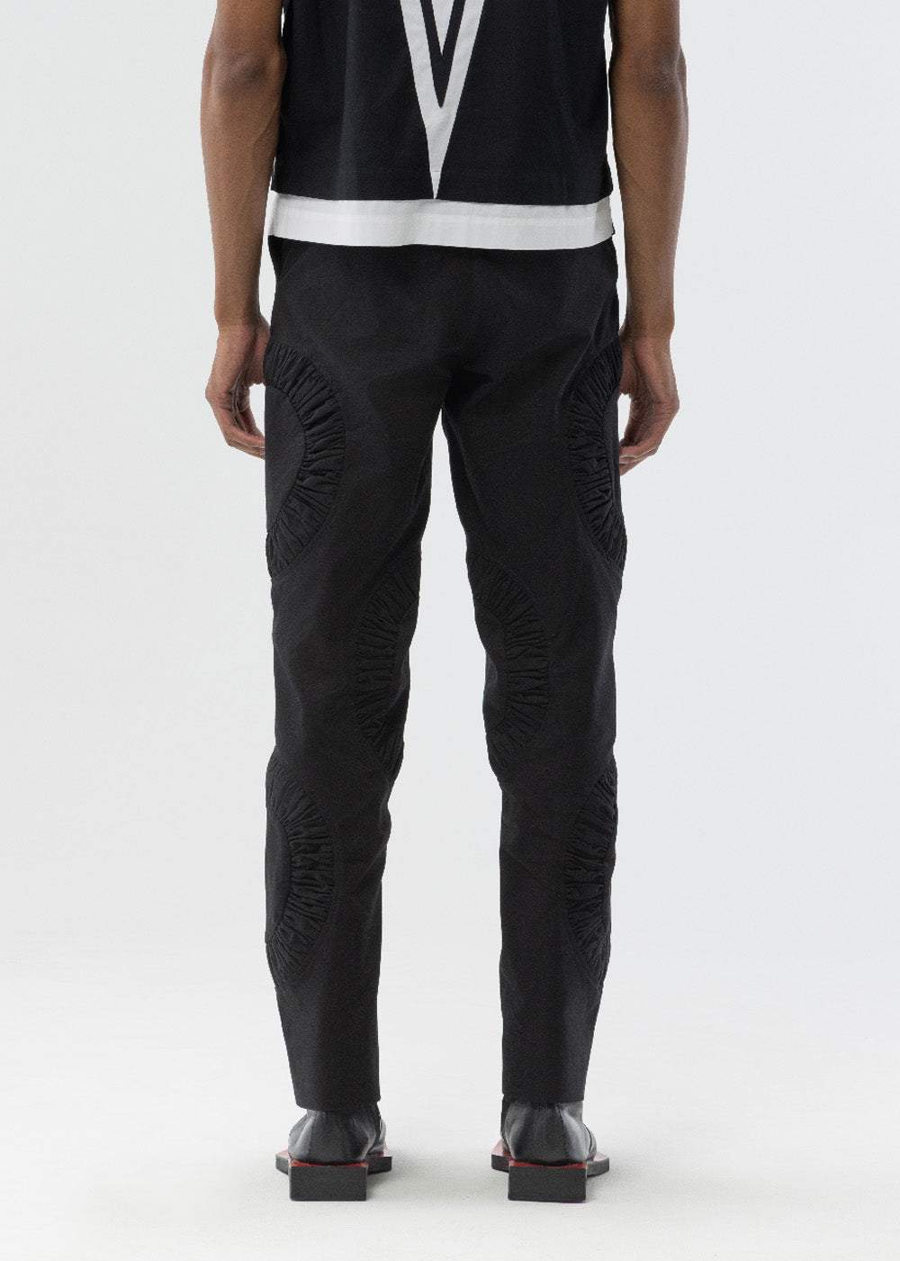 ANICRU Cotton Twill Chino Benny Pant in black, back view