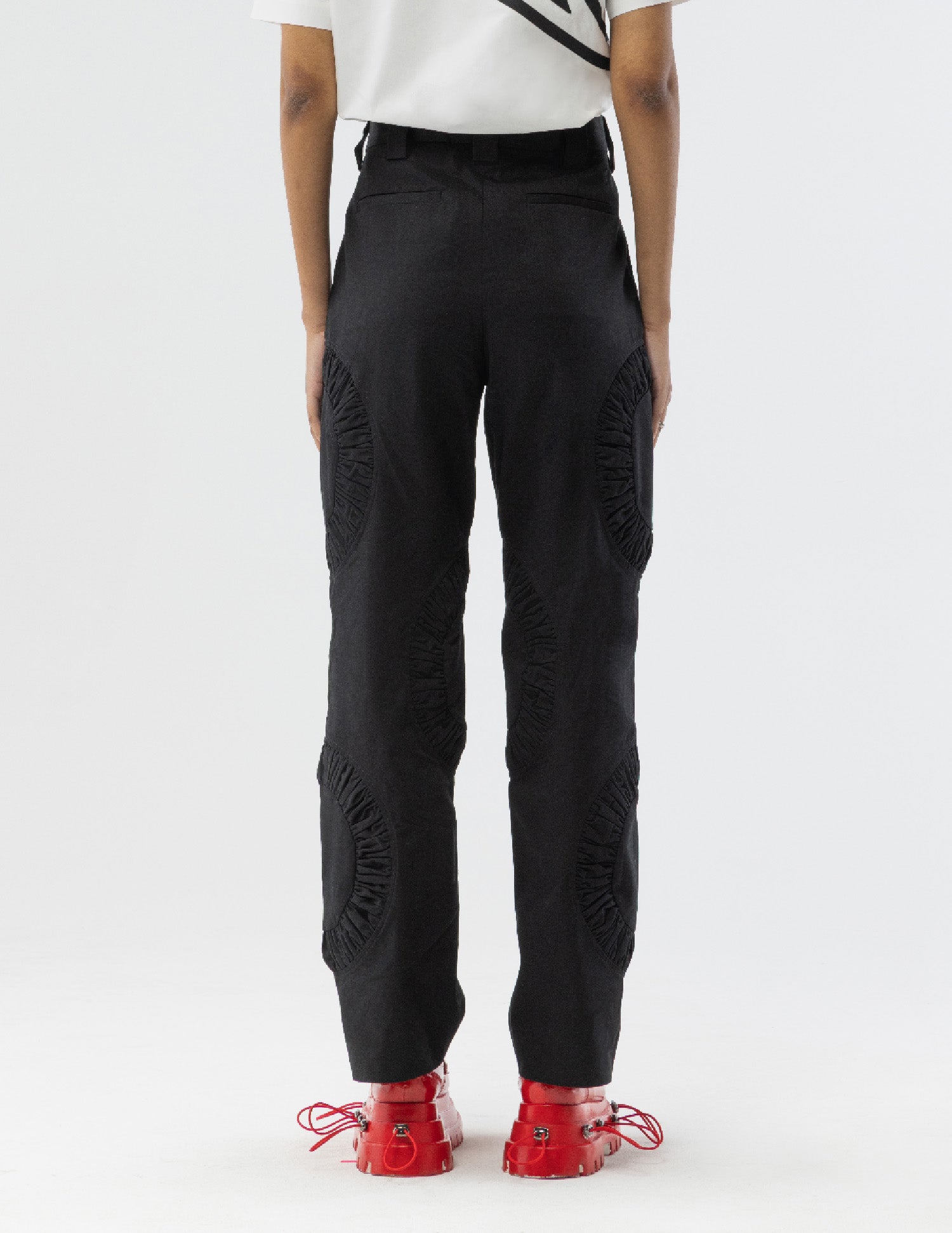 ANICRU Cotton Twill Chino Benny Pant in black, back view