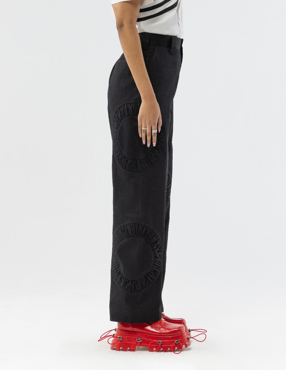 ANICRU Cotton Twill Chino Benny Pant in black, side view