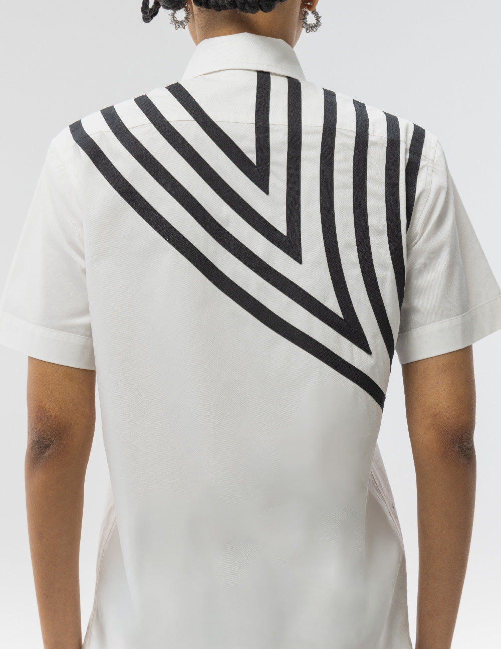 ANICRU Ville Shirt, bias topstitching detailing, back close view 
